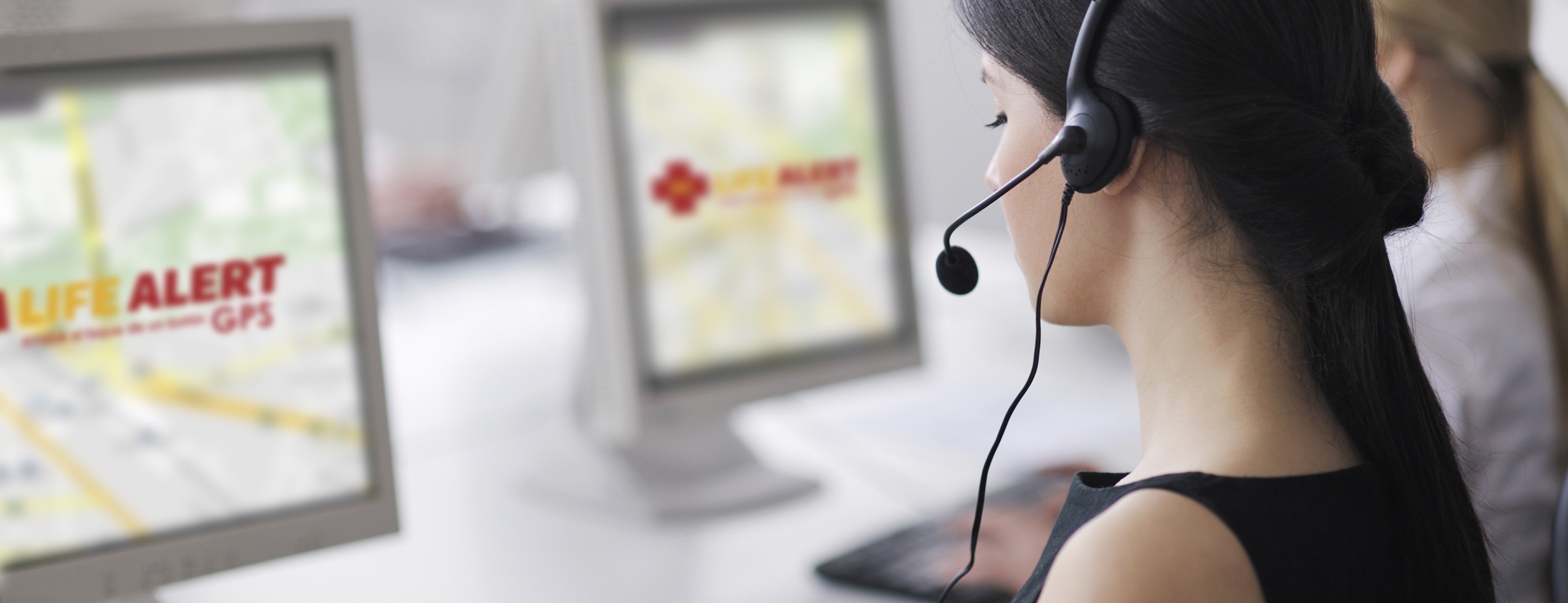 Operadora del Call Center de Life Alert GPS